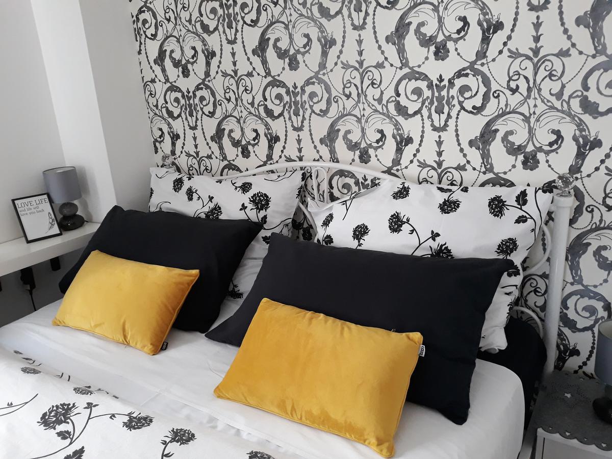Apartments Paris Umag Exterior photo